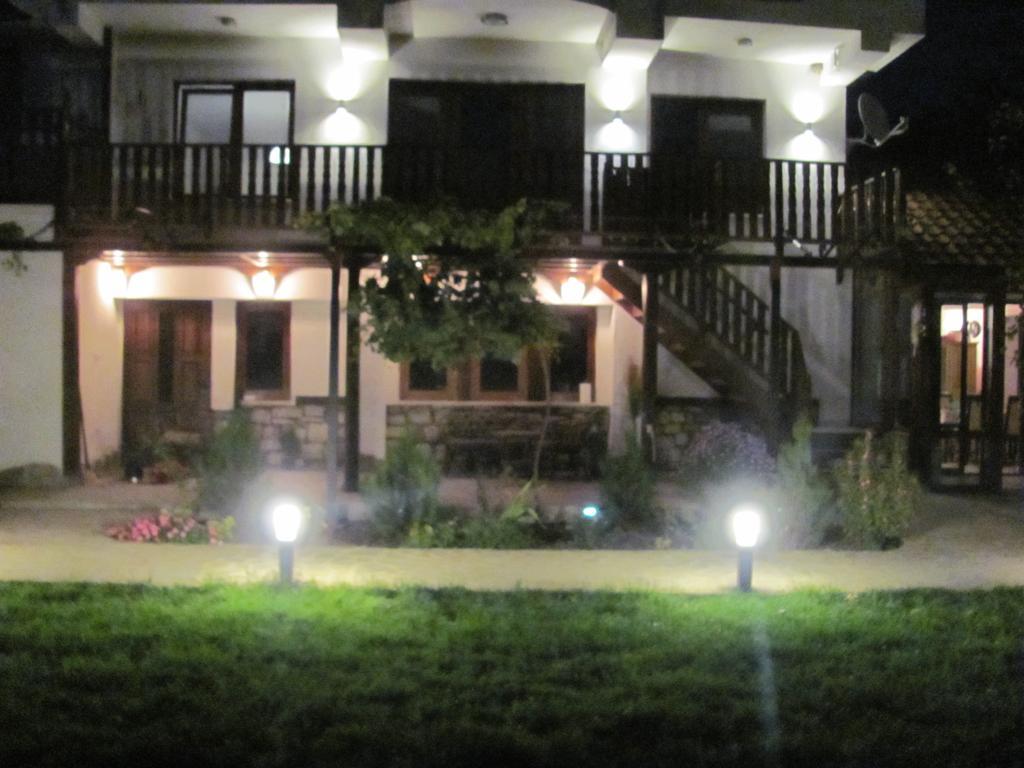 Guest House Villa Elma Nevsha Exteriör bild