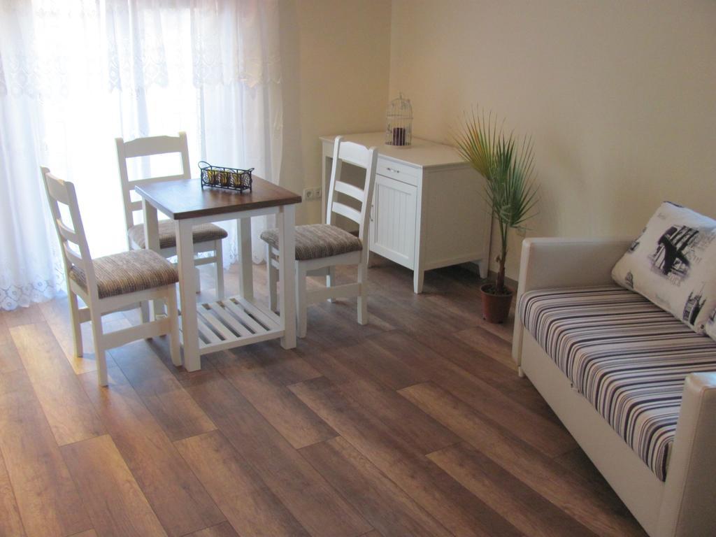Guest House Villa Elma Nevsha Rum bild